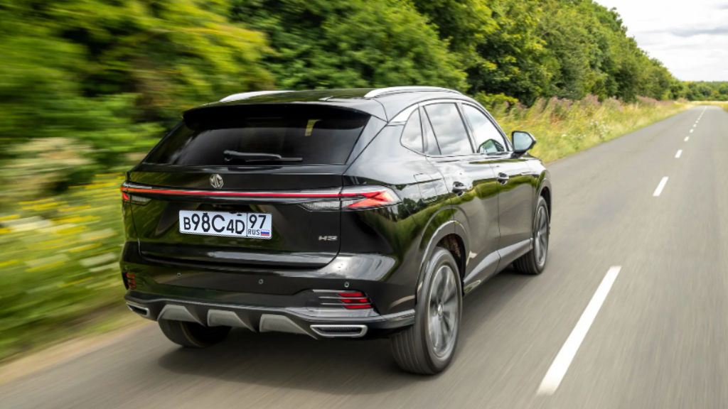 car_with_russian_number_plate